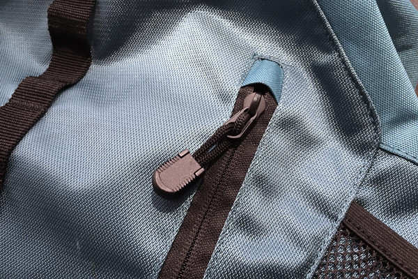 Backpack with zipper pull
